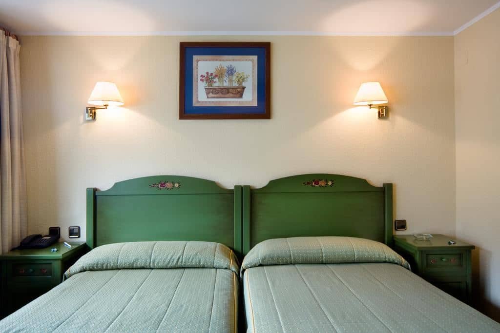 rooms-triple-room