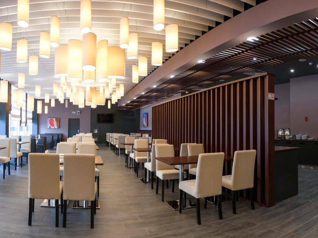 restaurants-restaurant