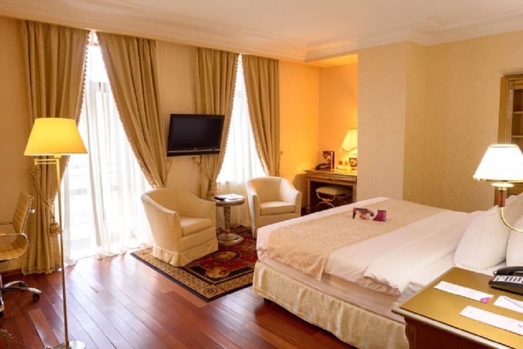 rooms-suite