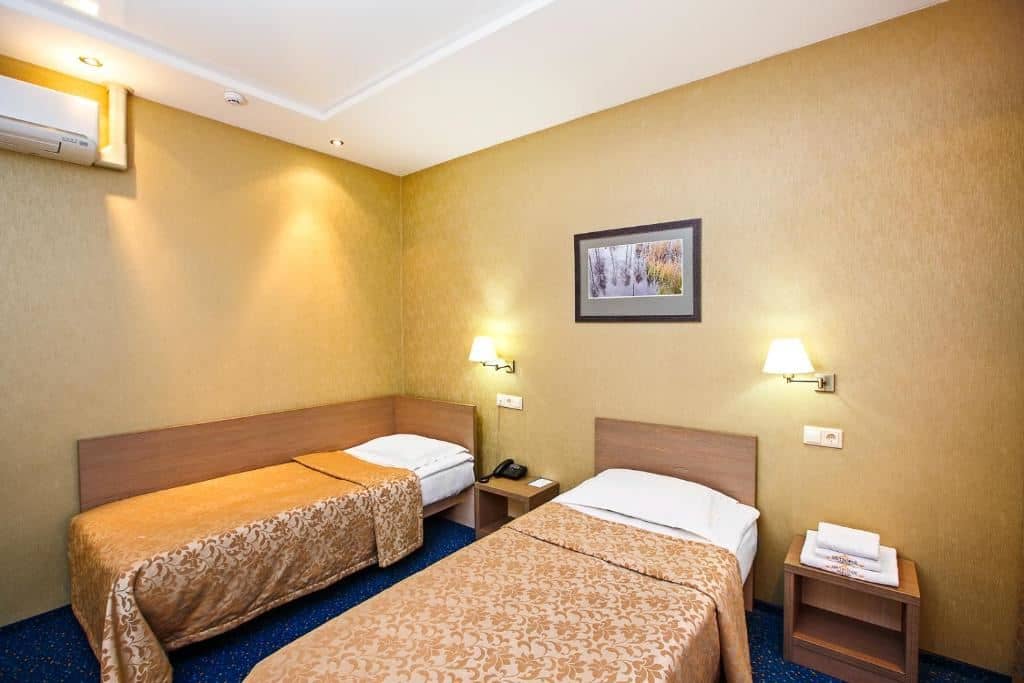 rooms-standard-twin-room