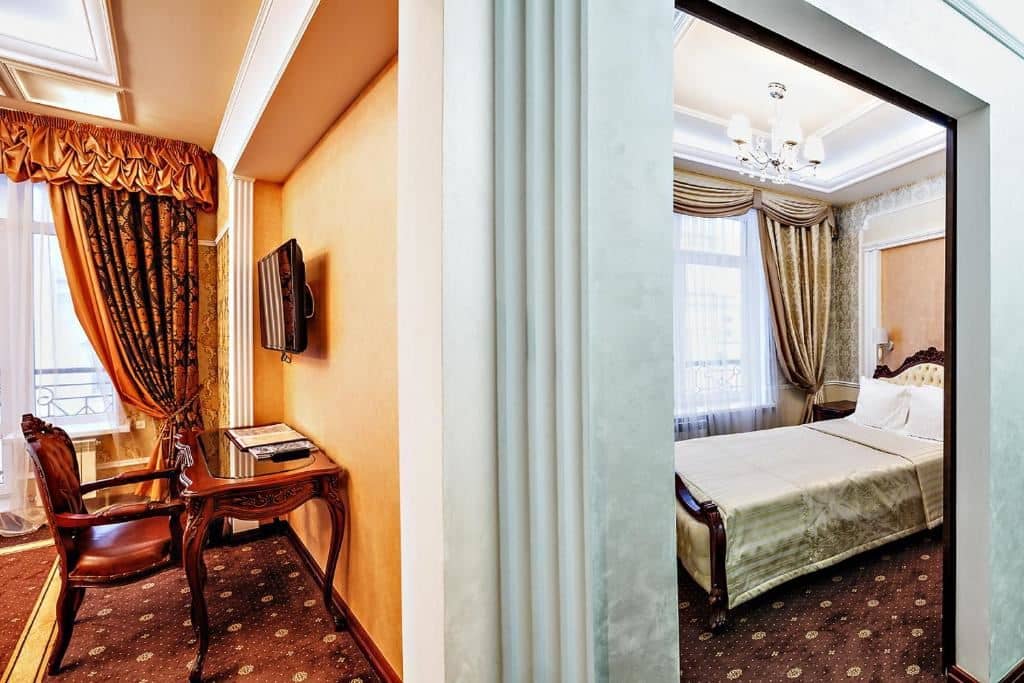 rooms-suite-business