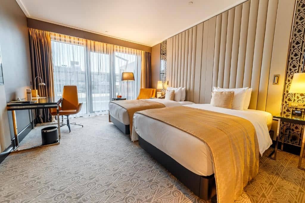 rooms-double-twin-standard-room