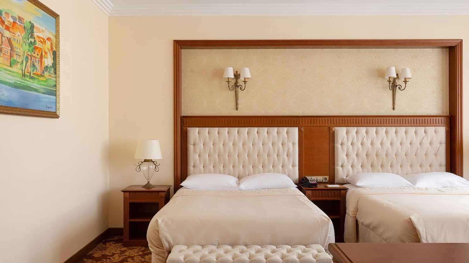 rooms-room-standard-twin