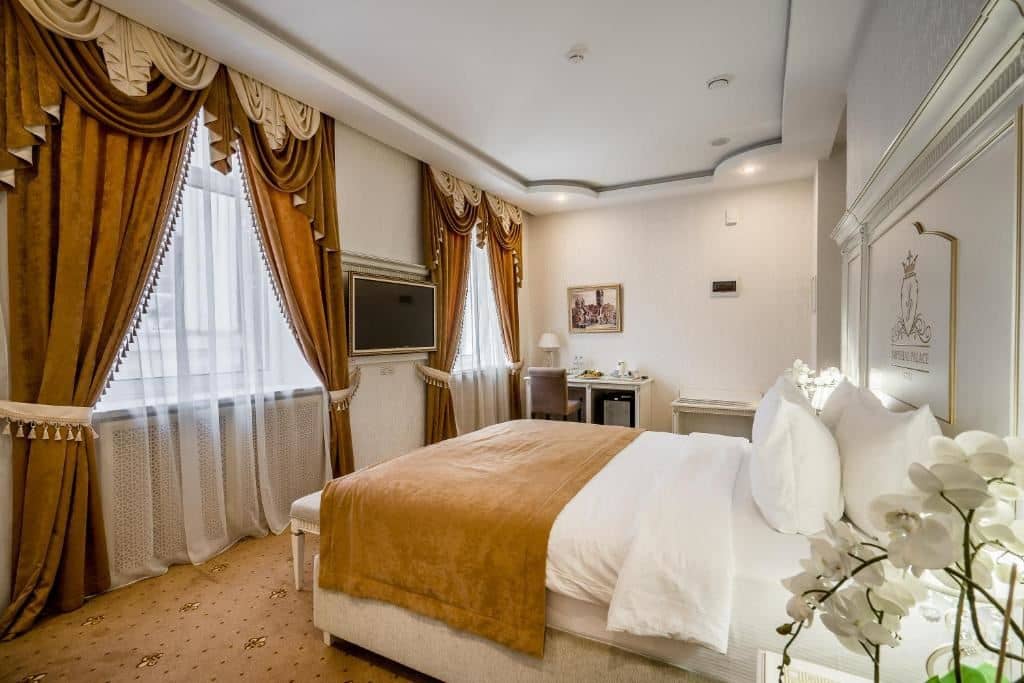 rooms-deluxe-room
