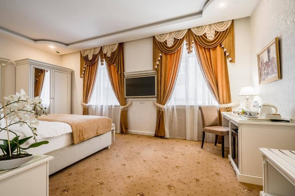 rooms-deluxe-room