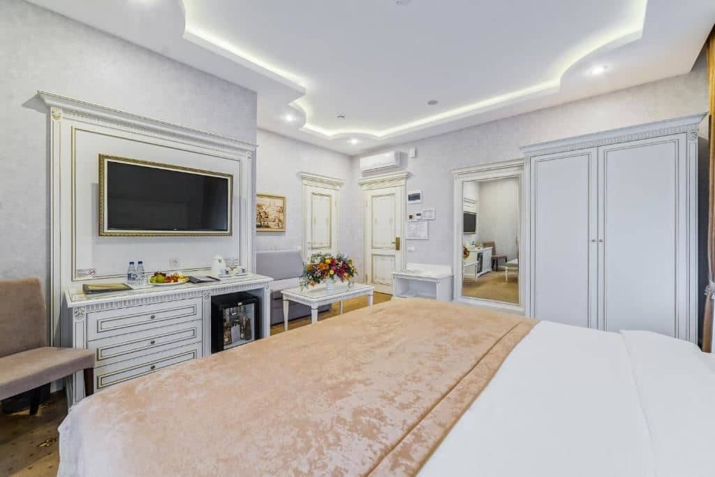 rooms-family-room