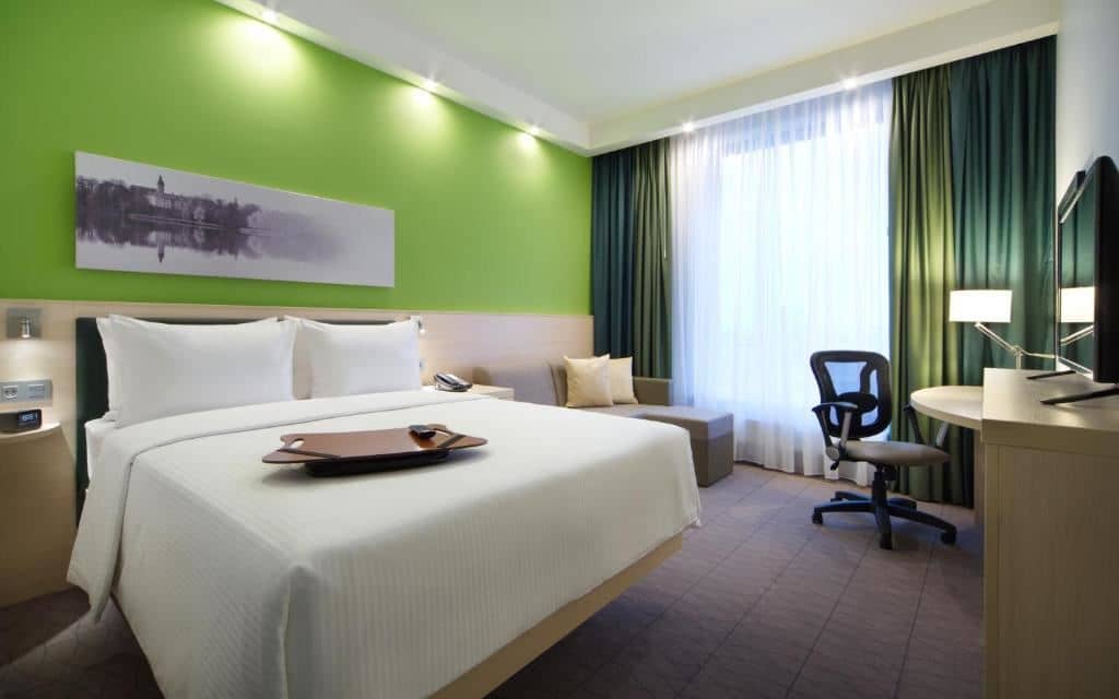 rooms-family-room