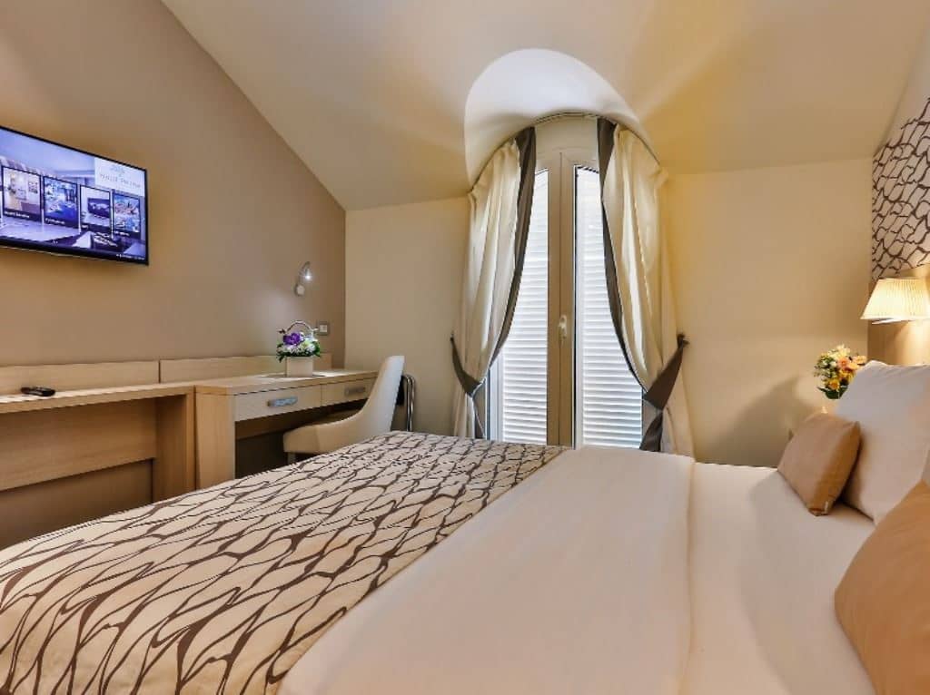 rooms-single-standard-room-land-view