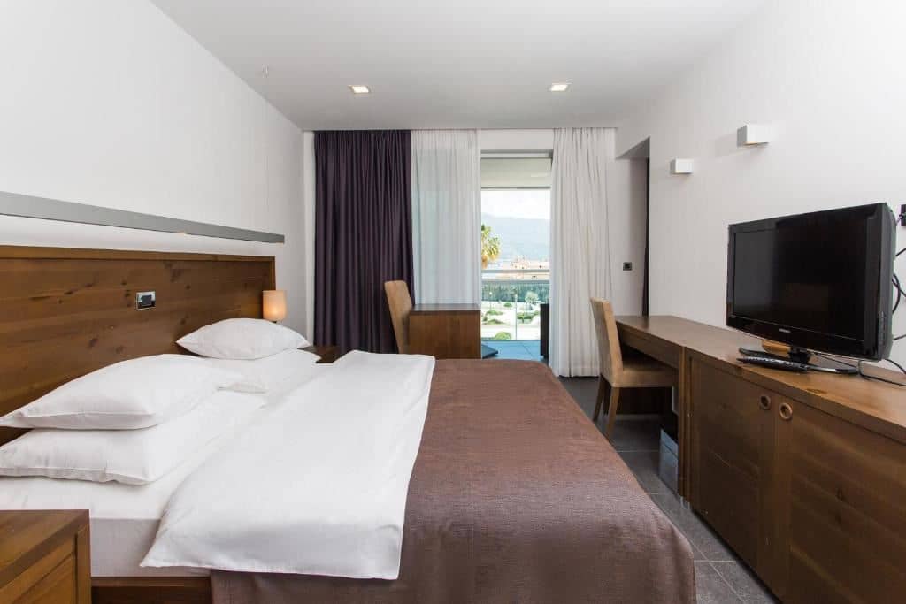 rooms-superior-room-side-sea-view