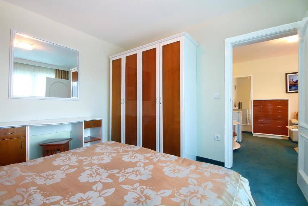 rooms-apartment-a2