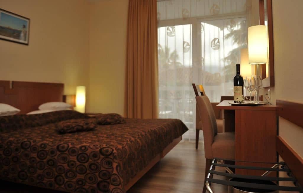 rooms-classic-double-room