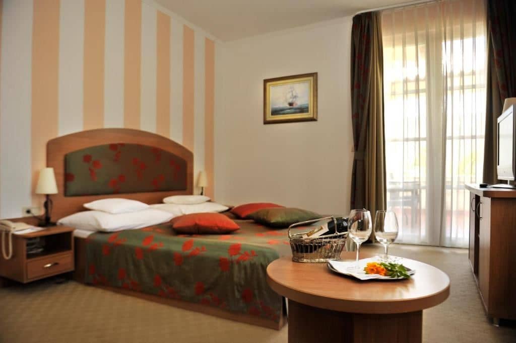 rooms-deluxe-double-room