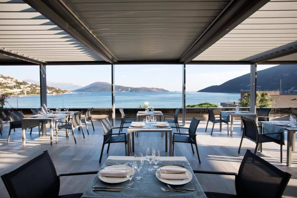 restaurants-restaurants