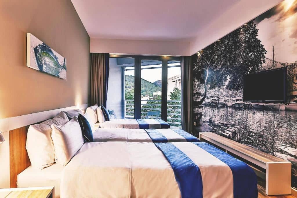 rooms-triple-room