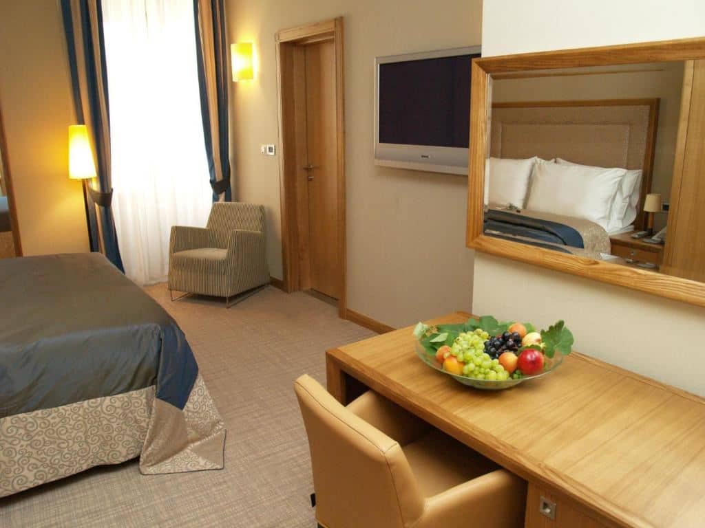 rooms-standard-room