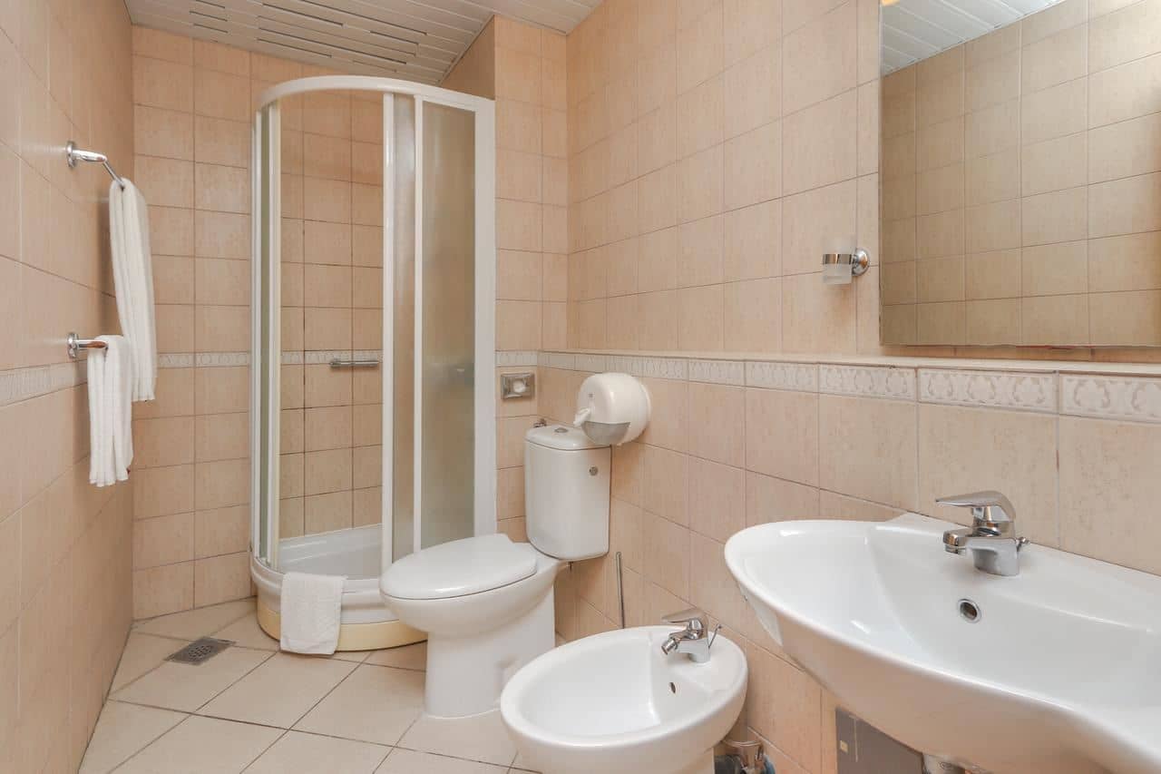 rooms-standard-room