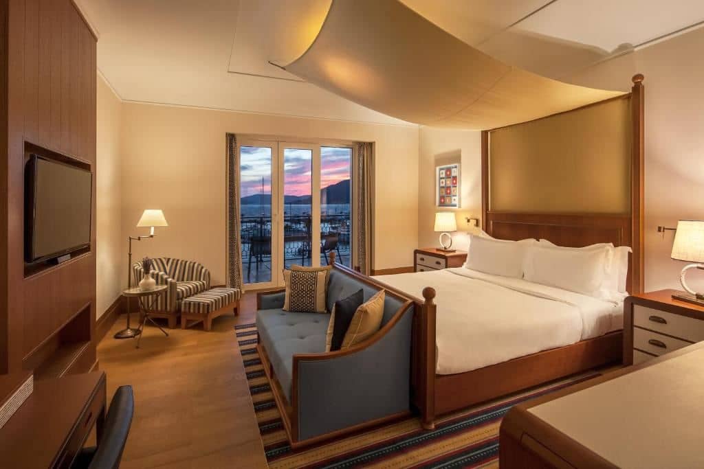 rooms-double-deluxe-room