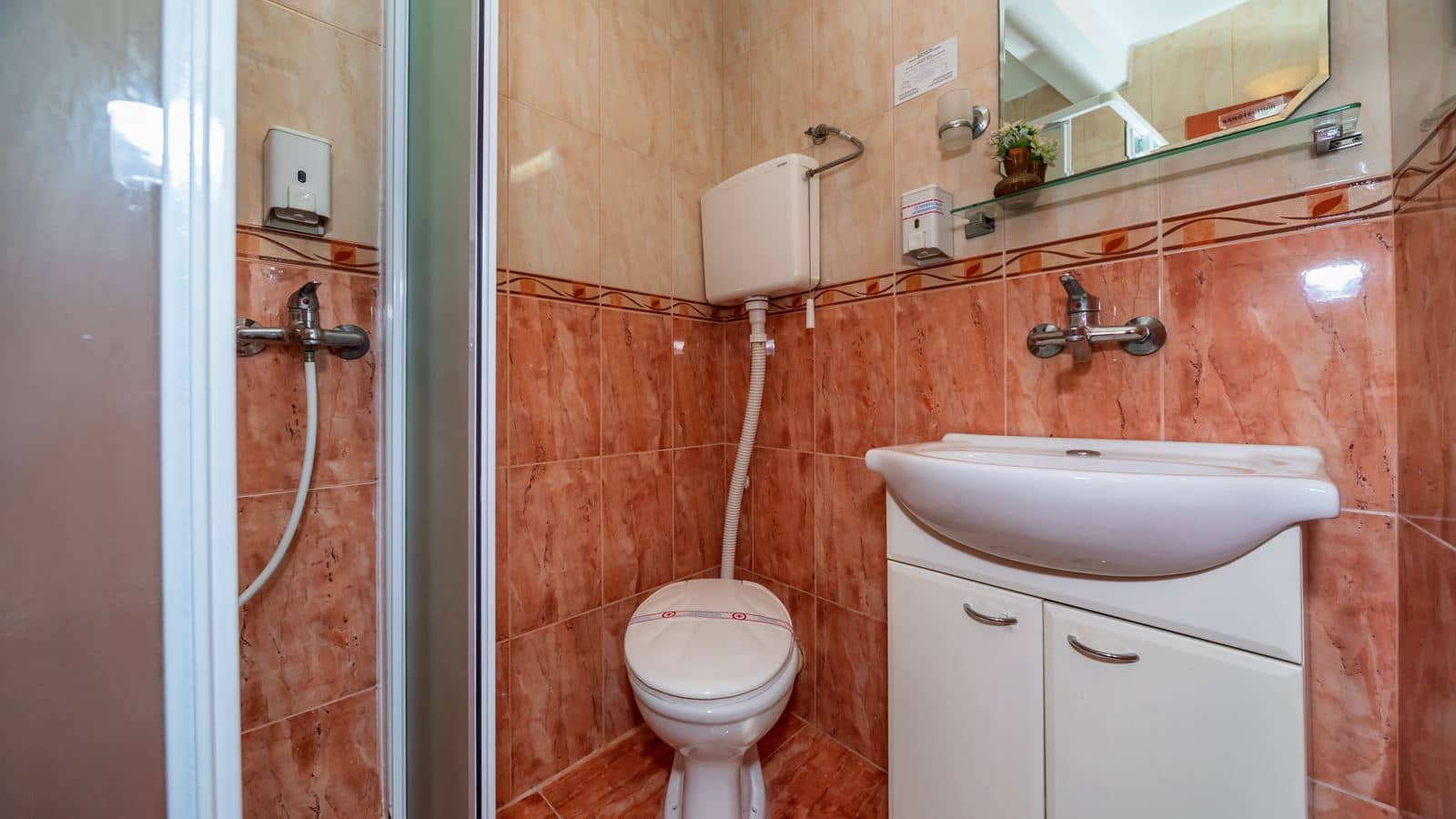 rooms-standard-room
