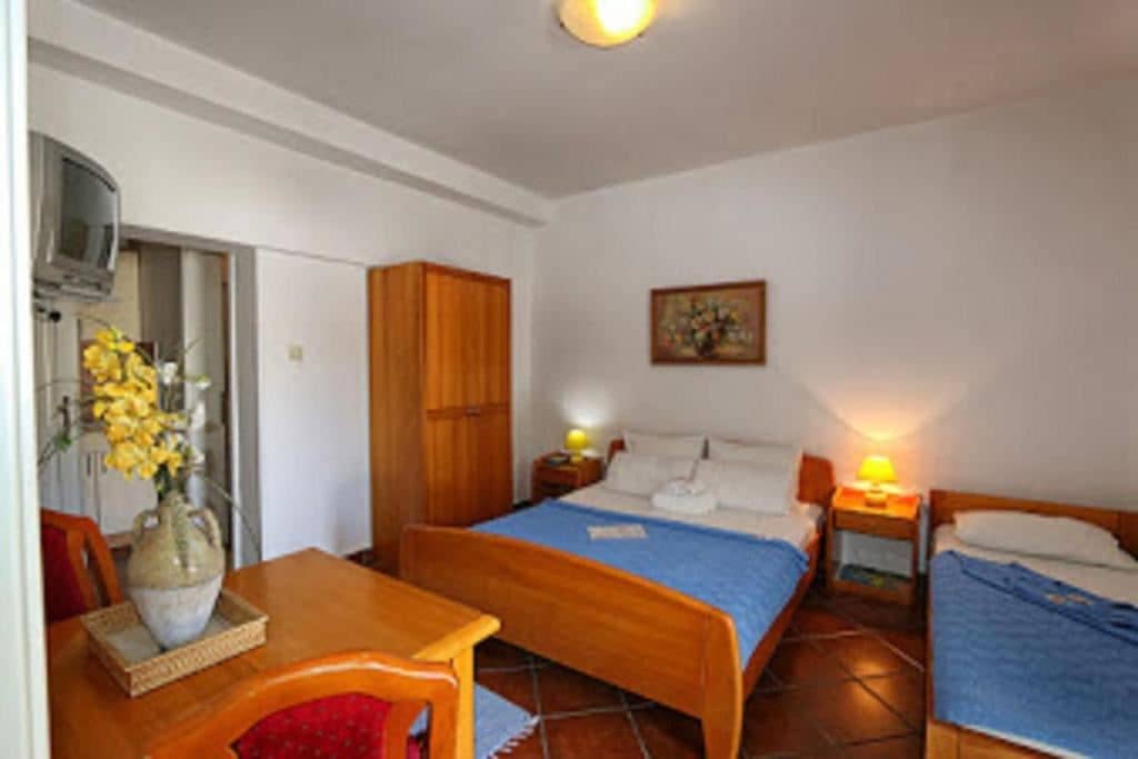 rooms-lux-apartment-sea-view-7-pax