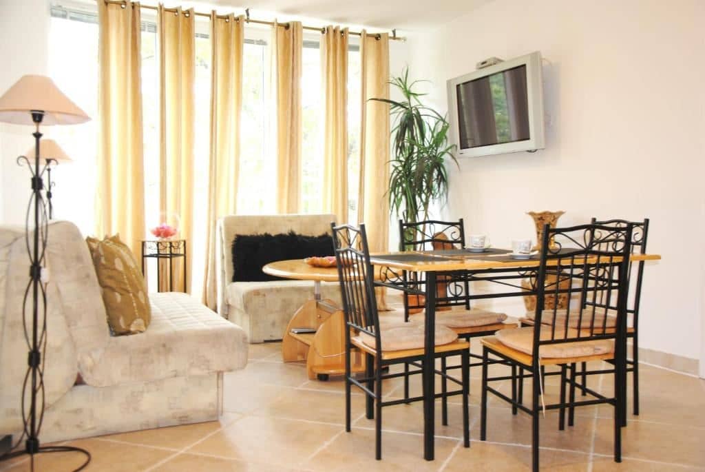rooms-deluxe-apartment-sea-view-7-pax