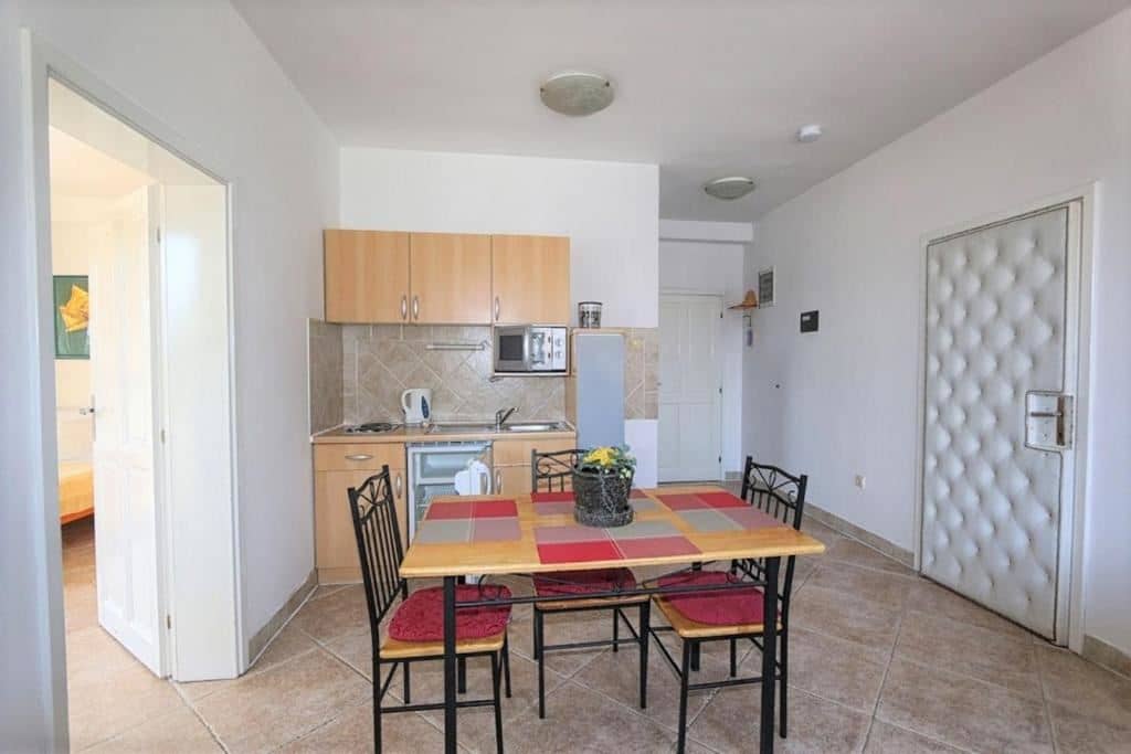 rooms-deluxe-apartment-sea-view-7-pax