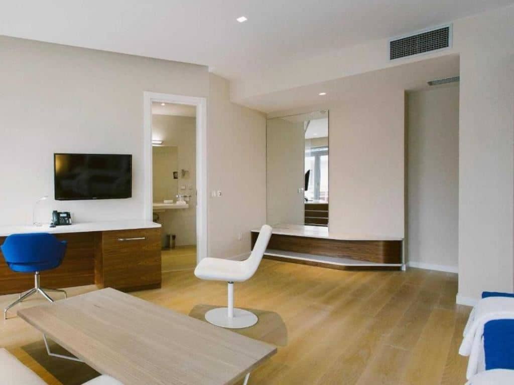 rooms-family-room