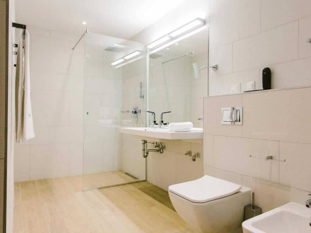 rooms-deluxe-suite