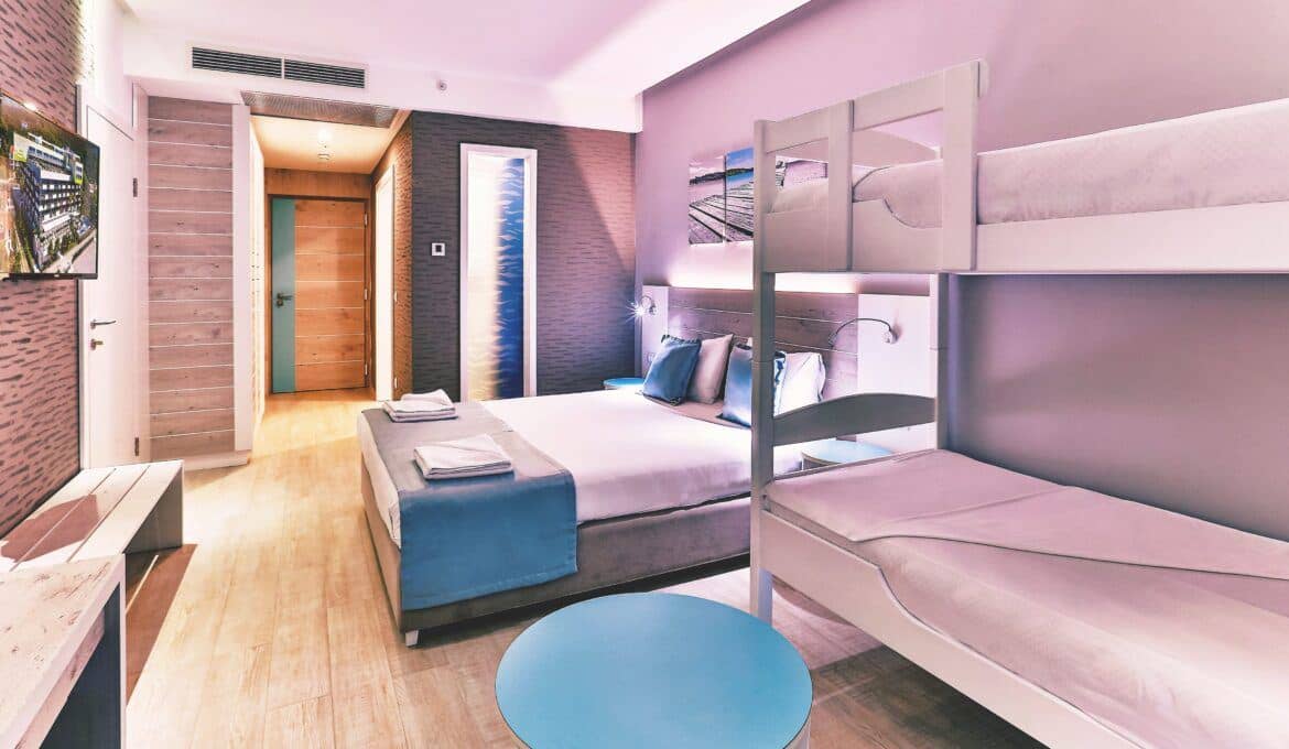 rooms-family-room