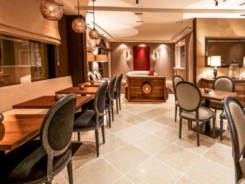 restaurants-main-restaurant