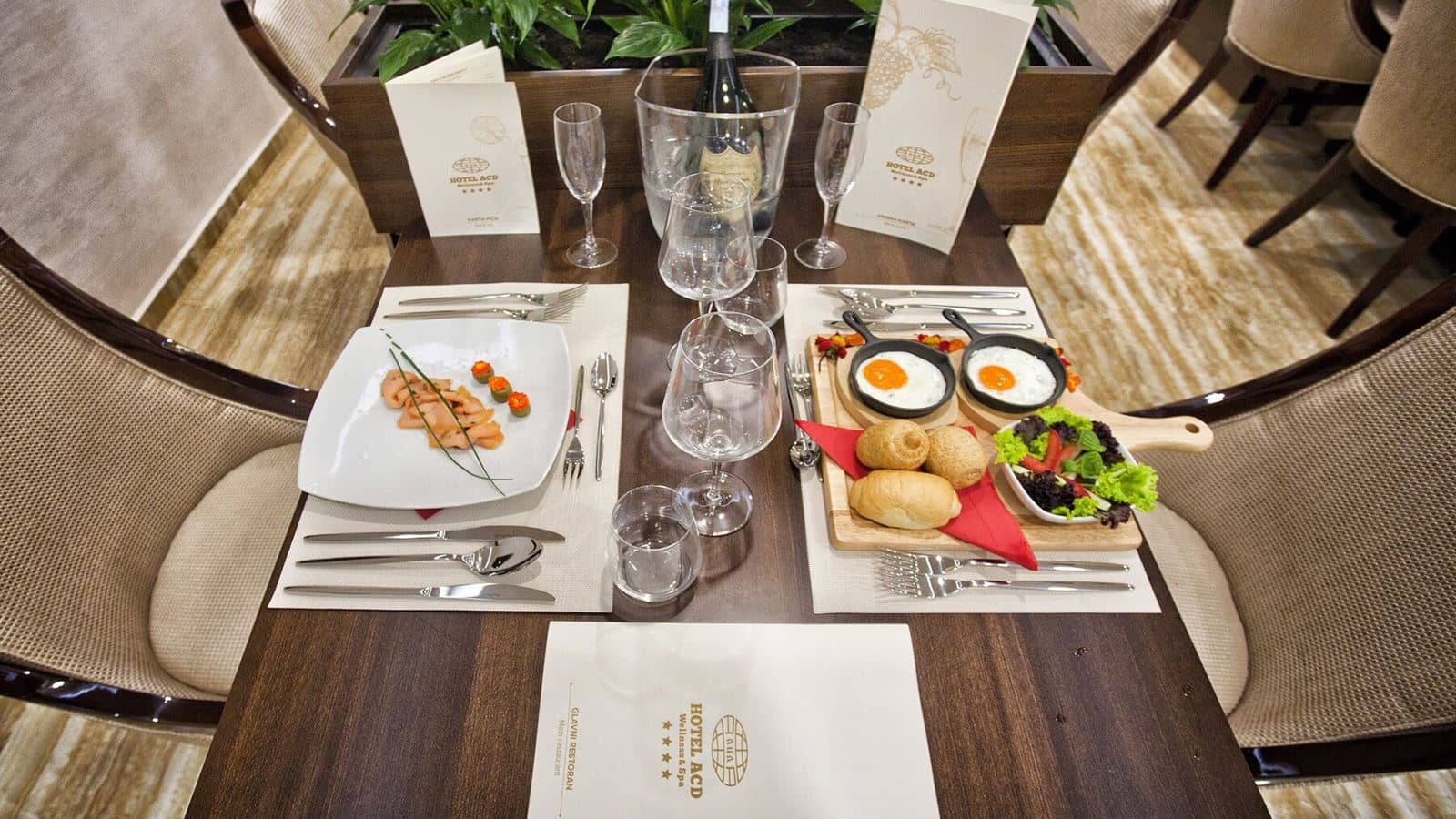 restaurants-restaurant