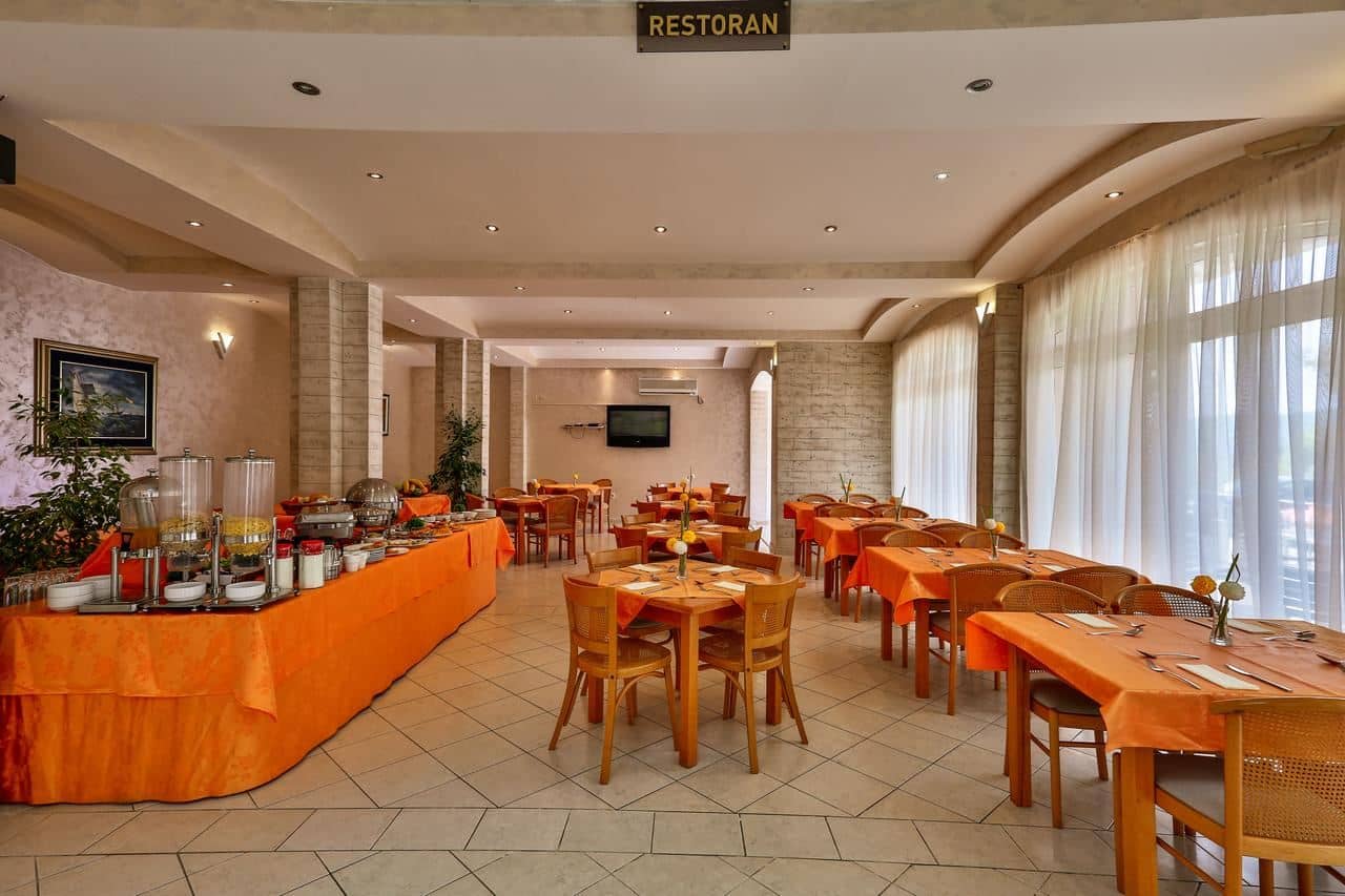 restaurants-main-restaurant
