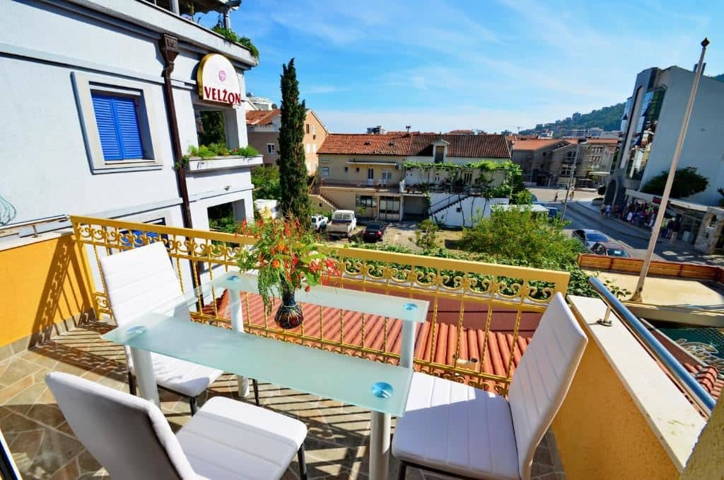 rooms-triple--luxury-studio