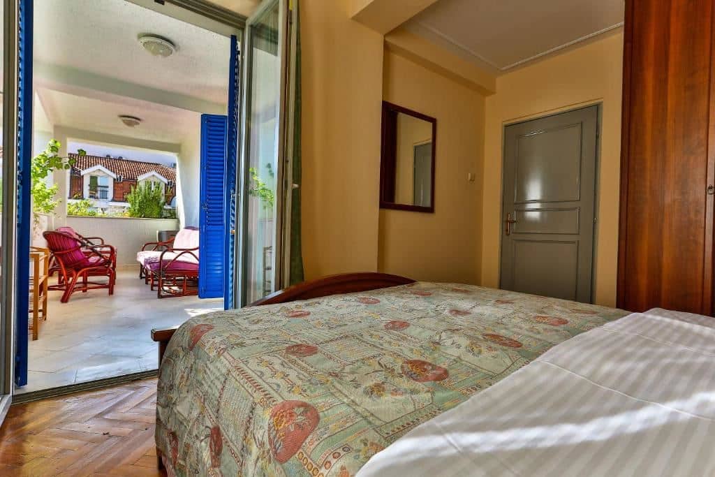 rooms-apartment-5-pax