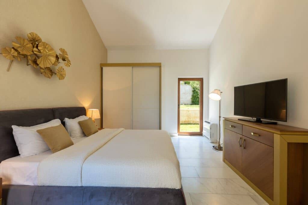 rooms-beachfront-villa