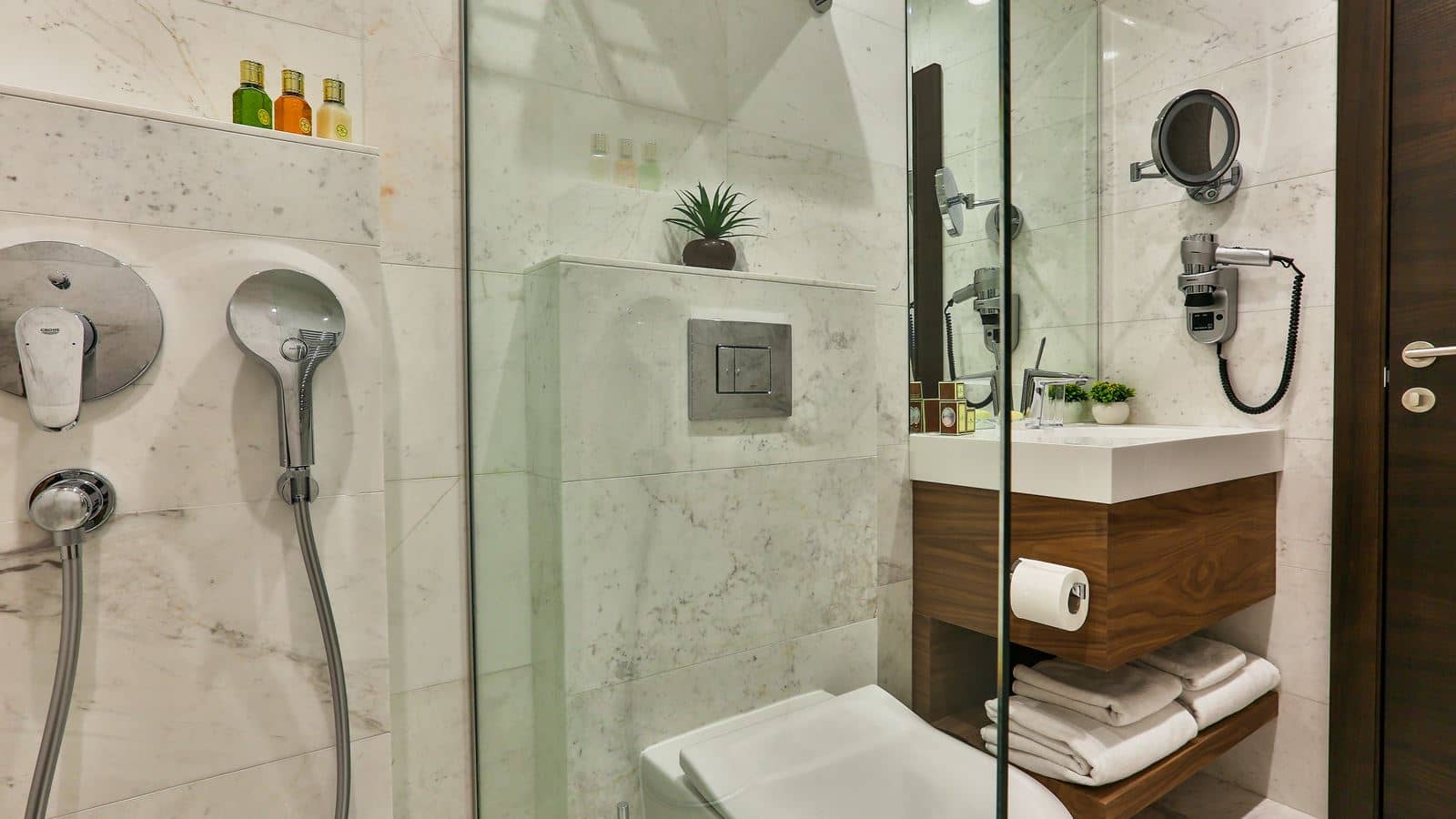 rooms-superior-double-room-mountain-view