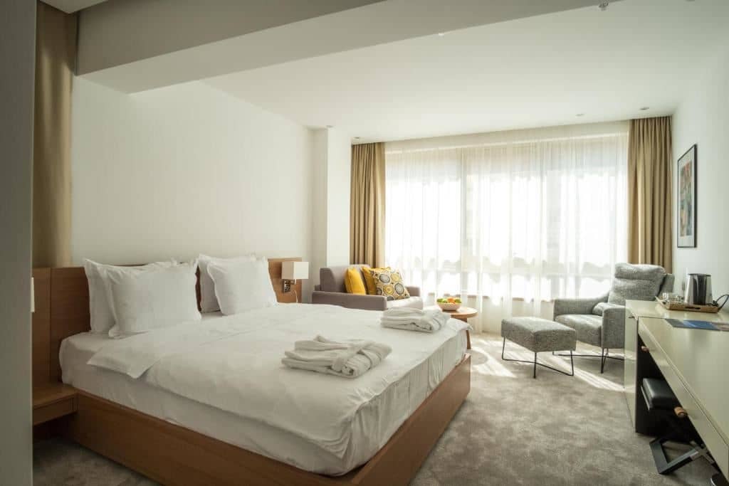 rooms-superior-room
