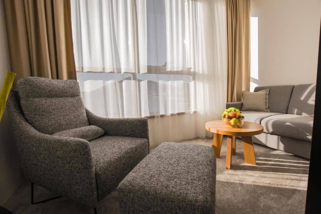 rooms-superior-room