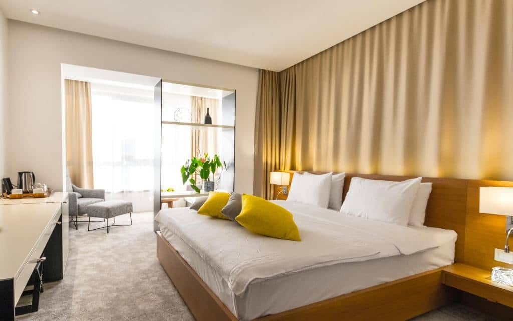 rooms-superior-room