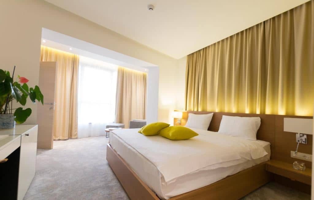 rooms-family-suite-garden-view