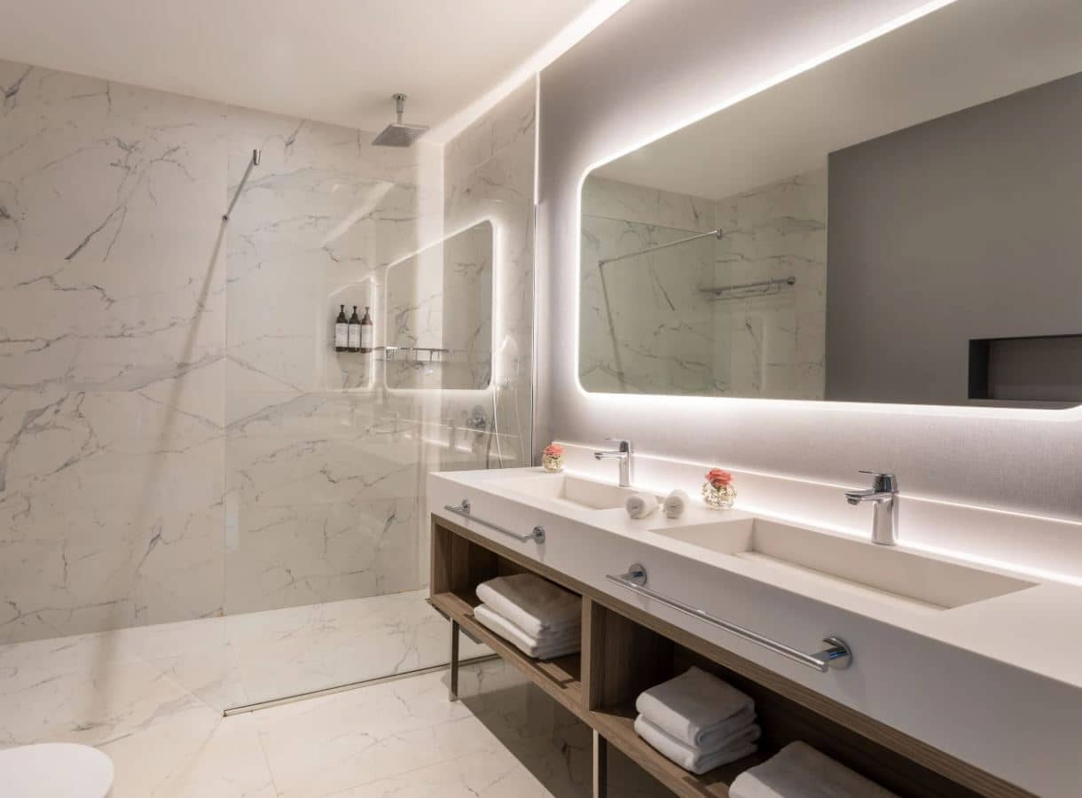 rooms-1-king-bed-premium