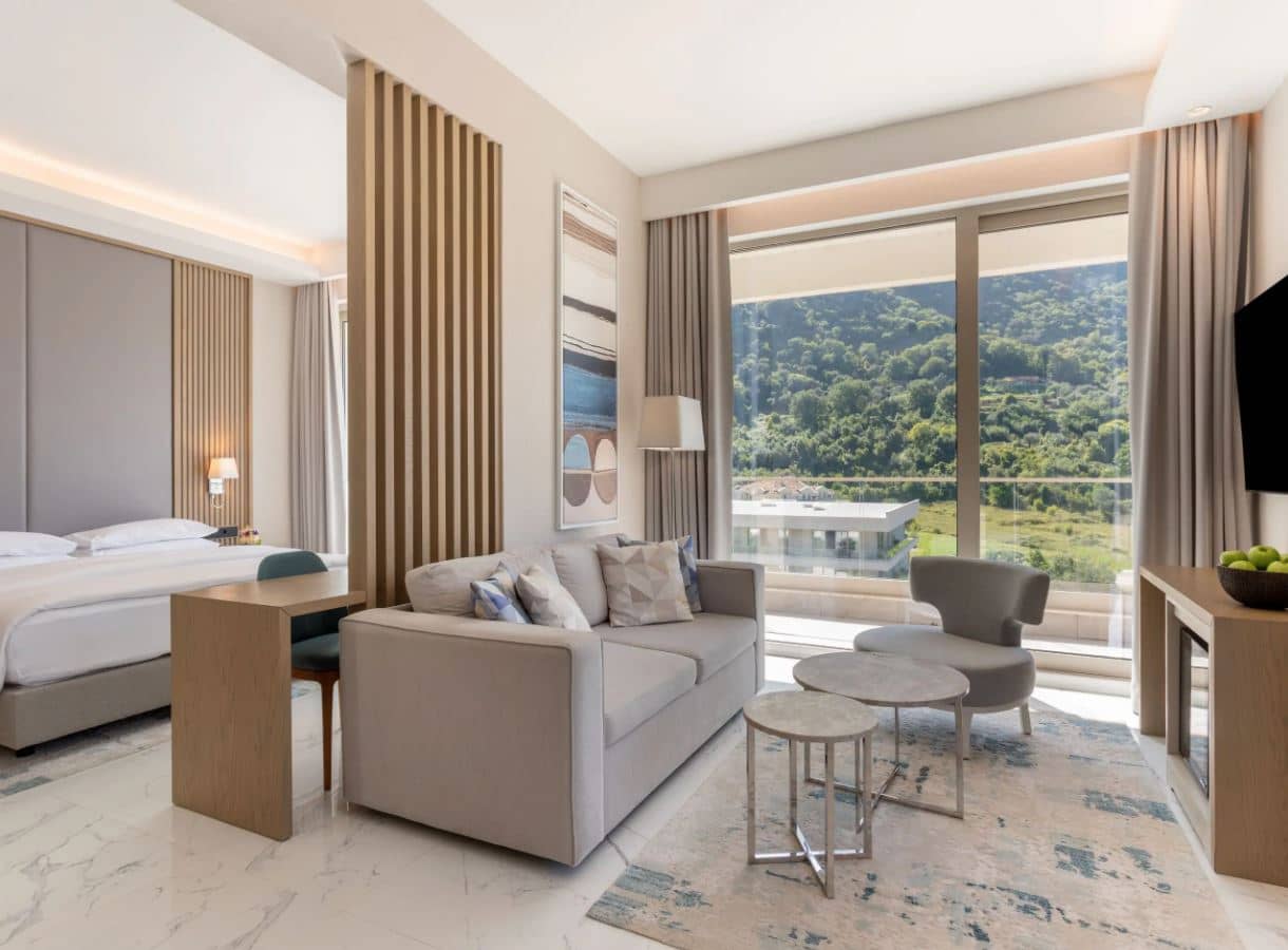 rooms-1-king-bed-sea-view-with-hot-tub-and-terrace-premium