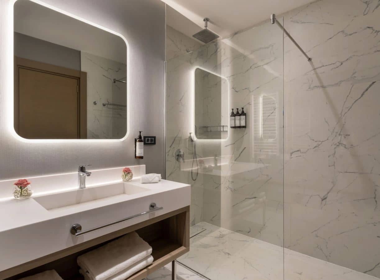 rooms-1-king-bed-sea-view-with-hot-tub-and-terrace-premium