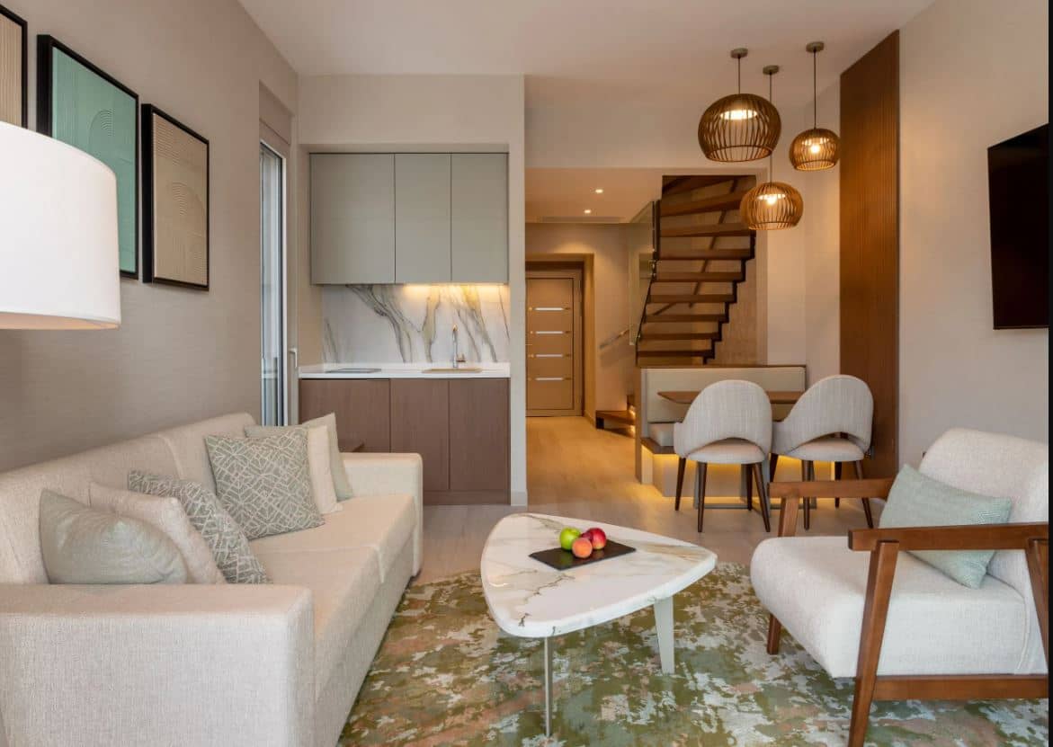 rooms-4-bedroom-apartment-with-hot-tub-premium