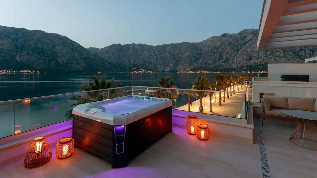 rooms-1-bedroom-apartment-with-hot-tub-premium