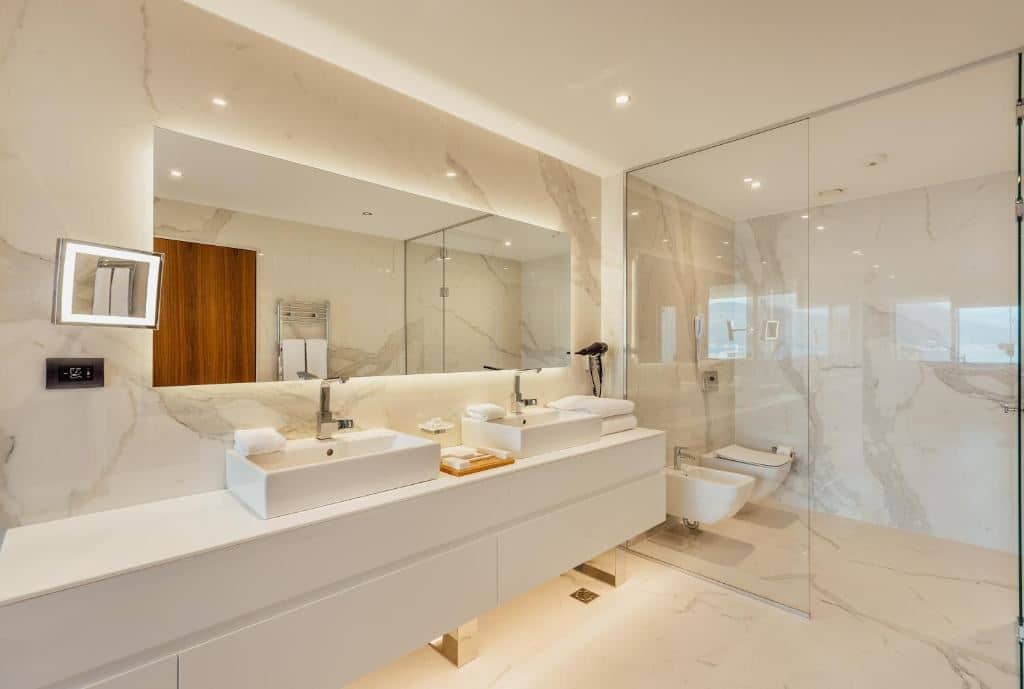 rooms-signature-suite-sea-view
