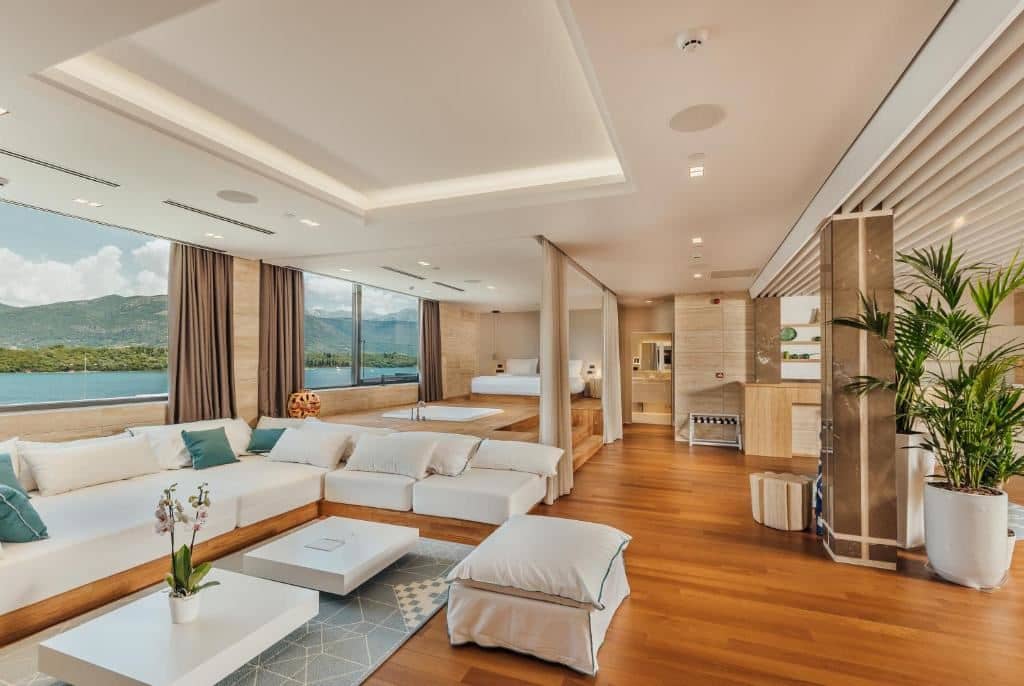 rooms-signature-suite-sea-view