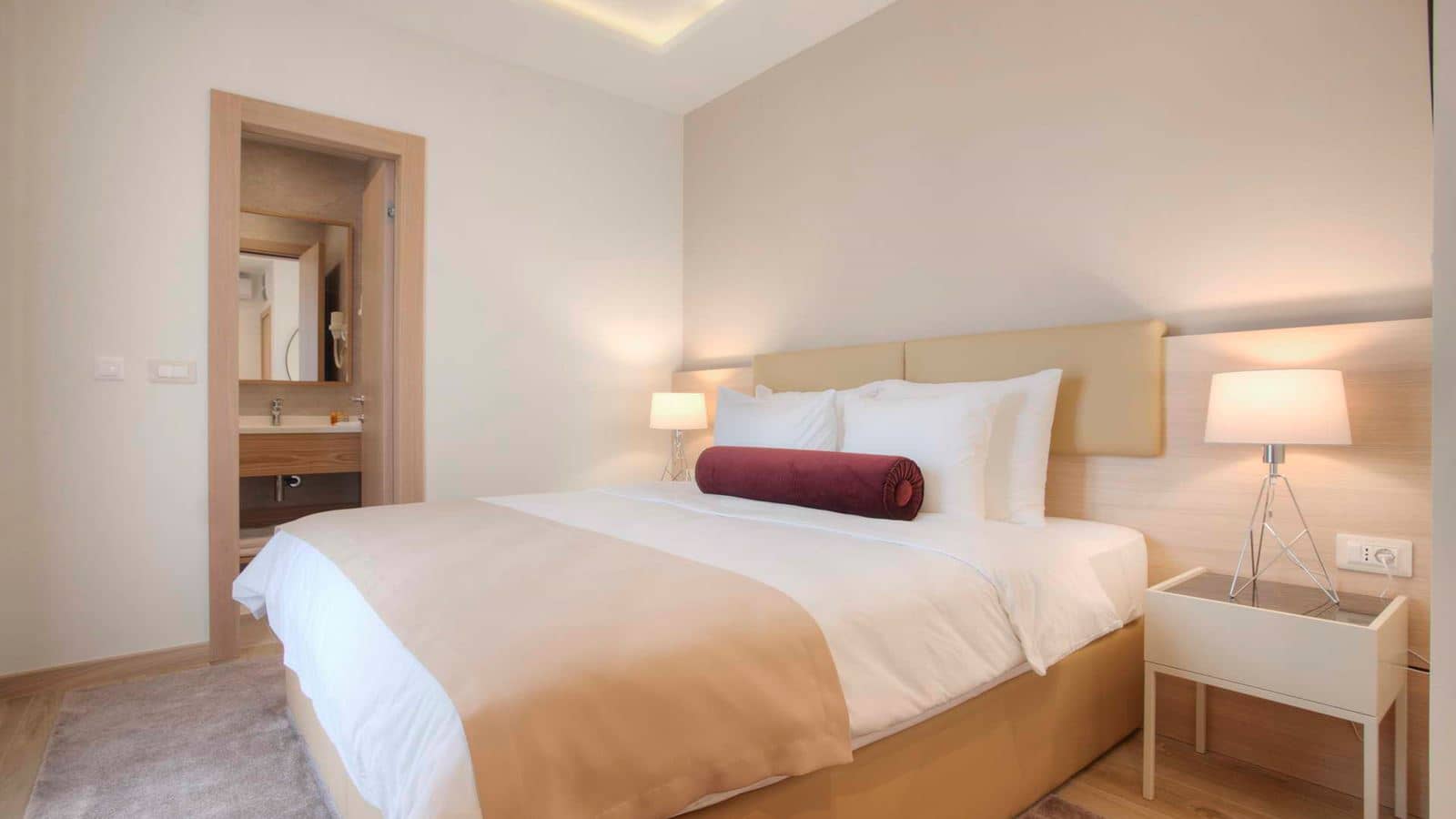 rooms-standard-double-room