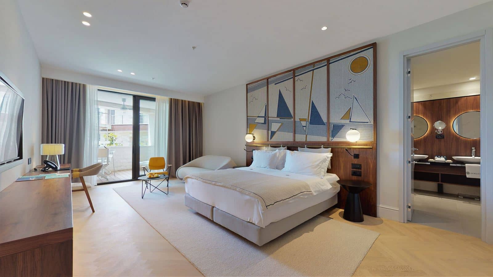 rooms-club-room-sea-view-with-terrace