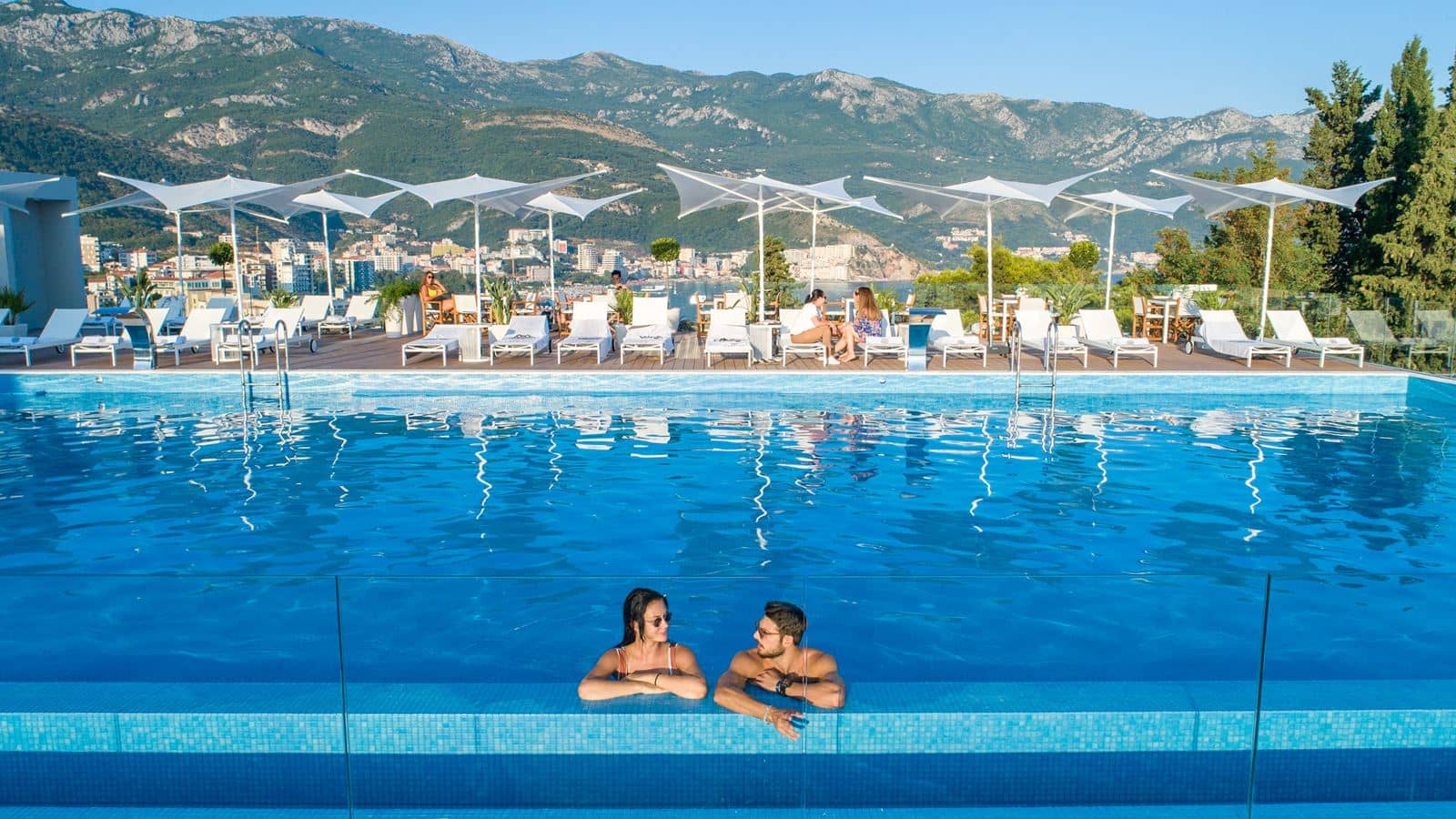 bars-pool-bar--infinity-pool-club