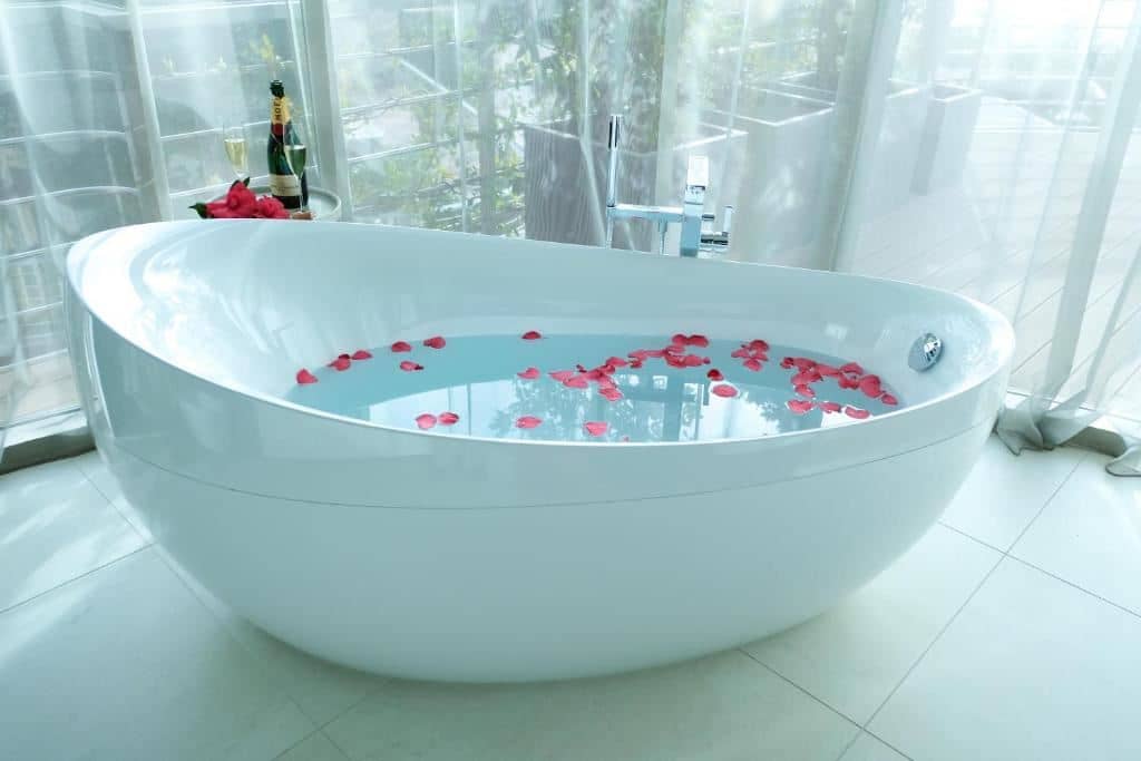 rooms-three-bedrooms-penthouse-sea-side-line